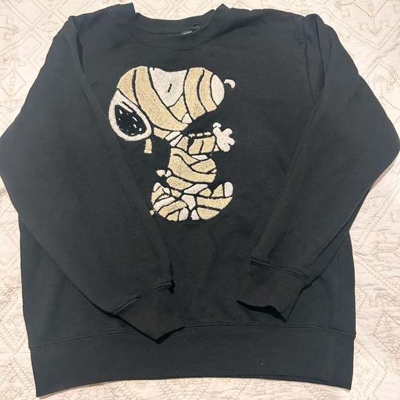 Peanuts Black Crewneck Sweater with Mummy Snoopy - Picture 1 of 3